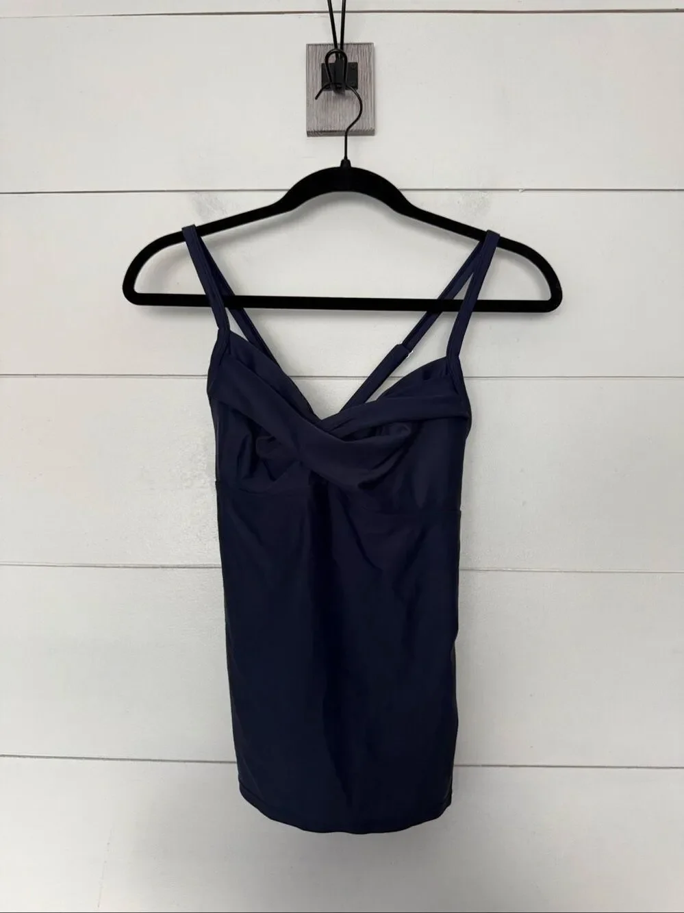 Athleta Women’s 34B/C Navy Blue Swim Tankini Top